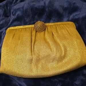 VINTAGE ANDE ELRGANT GOLD CLUTCH BAG